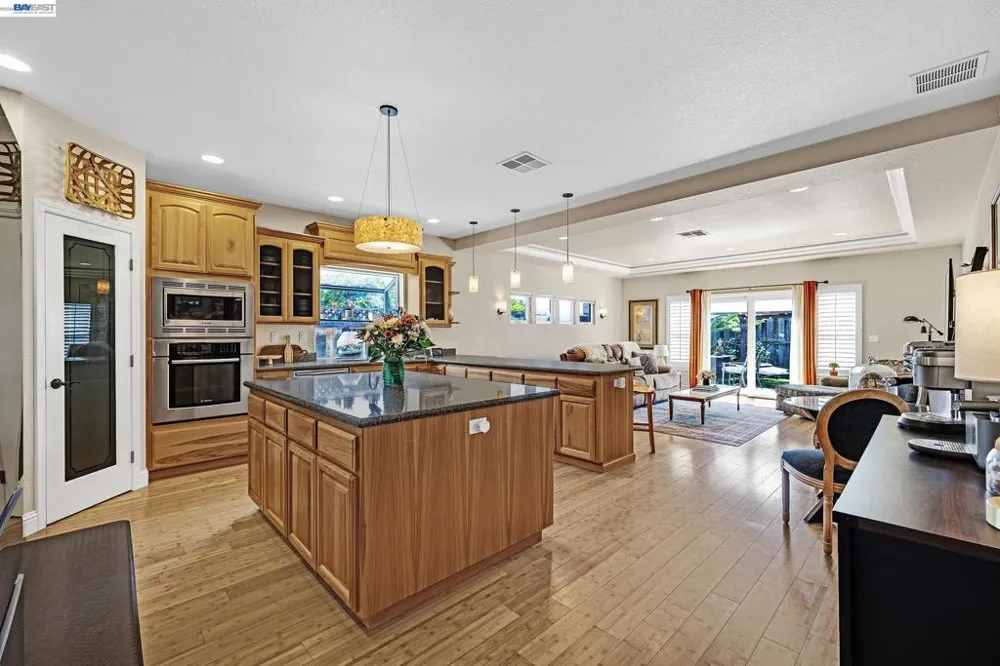 34515 Bentley Ct Fremont, CA 94555