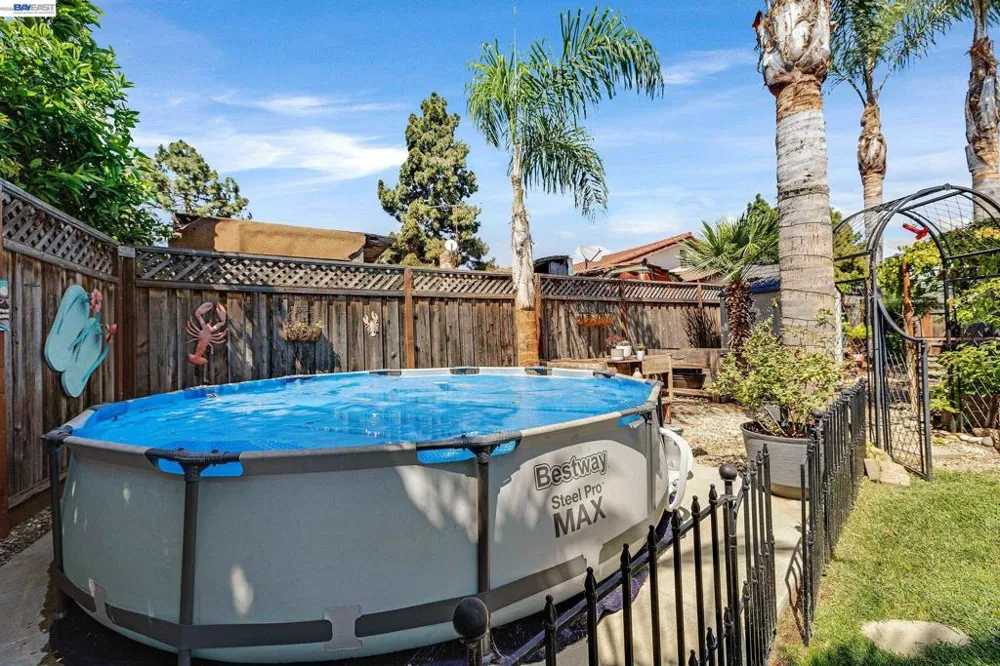 34515 Bentley Ct Fremont, CA 94555