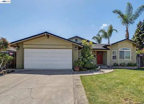 34515 Bentley Ct