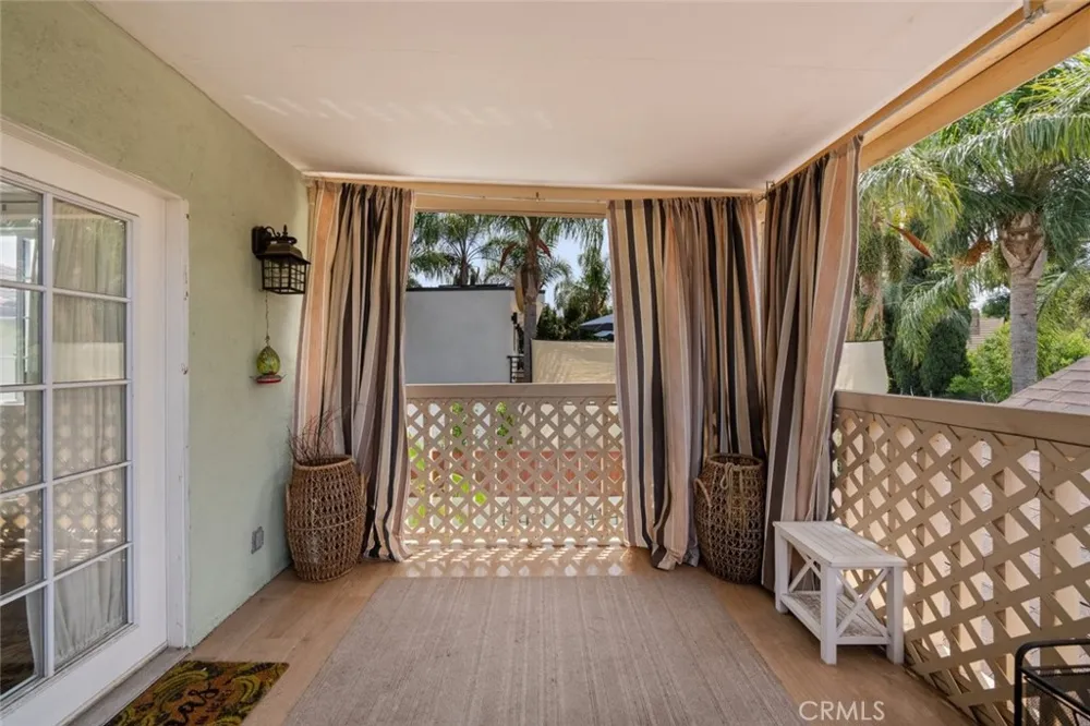 13934 Magnolia Boulevard Sherman Oaks, CA 91423