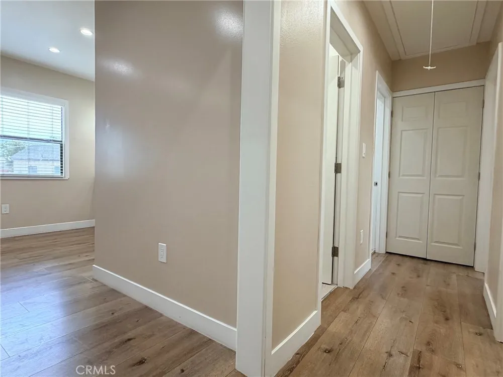 10971 Roscoe Sun Valley, CA 91352