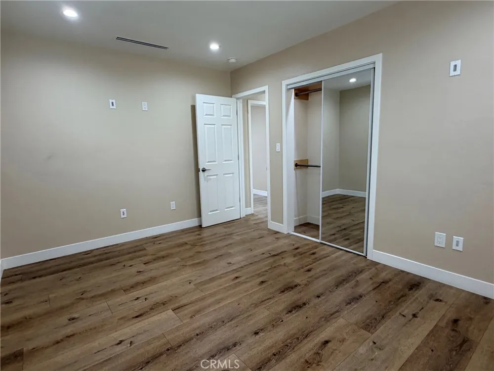 10971 Roscoe Sun Valley, CA 91352
