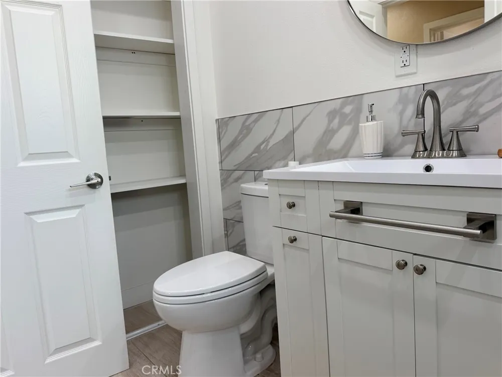 10971 Roscoe Sun Valley, CA 91352