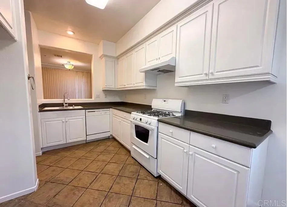 39180 Anchor Bay #1 Murrieta, CA 92563