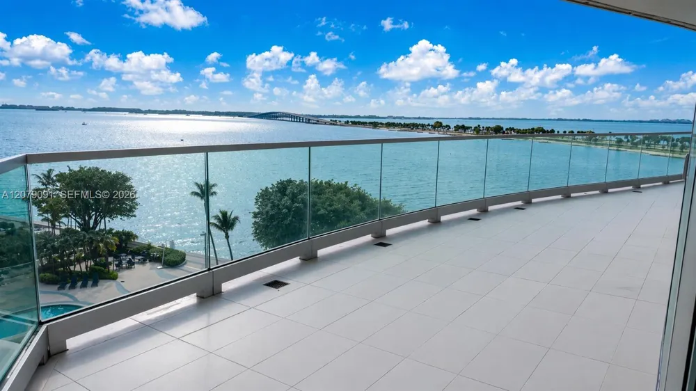 175 SE 25th rd #504 Miami, FL 33131
