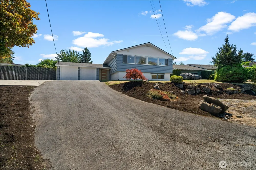 4019 Robin Road W University Place, WA 98466