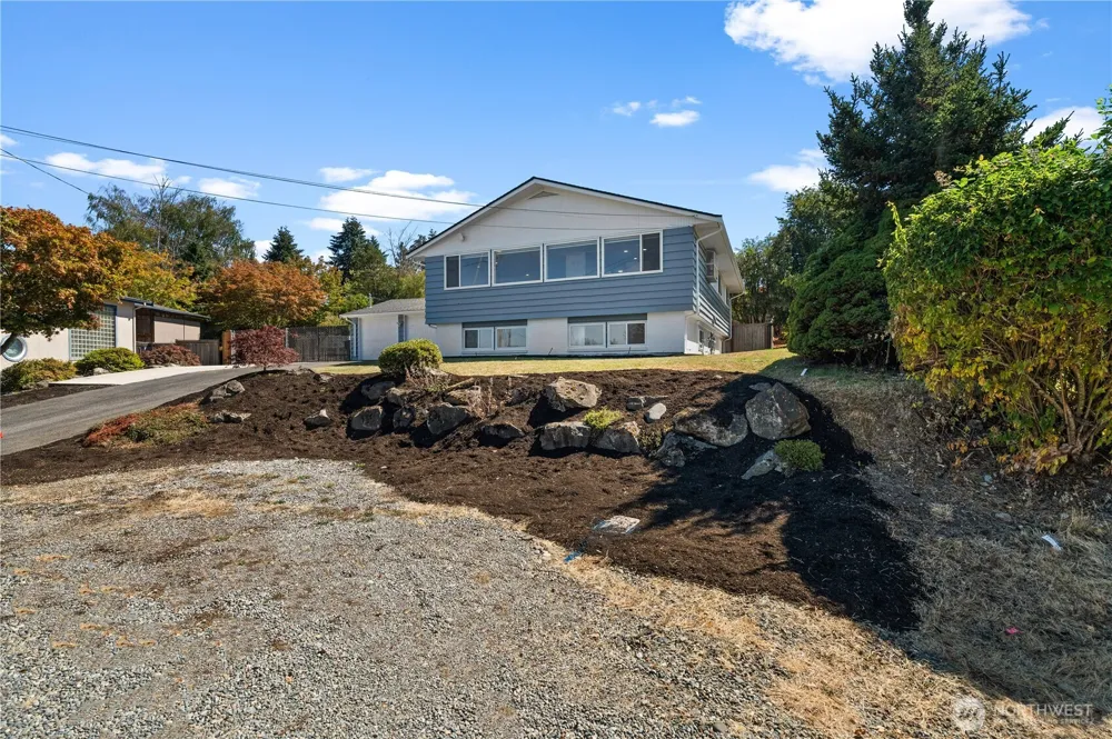 4019 Robin Road W University Place, WA 98466