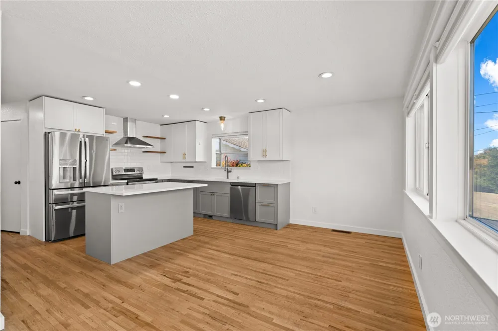 4019 Robin Road W University Place, WA 98466