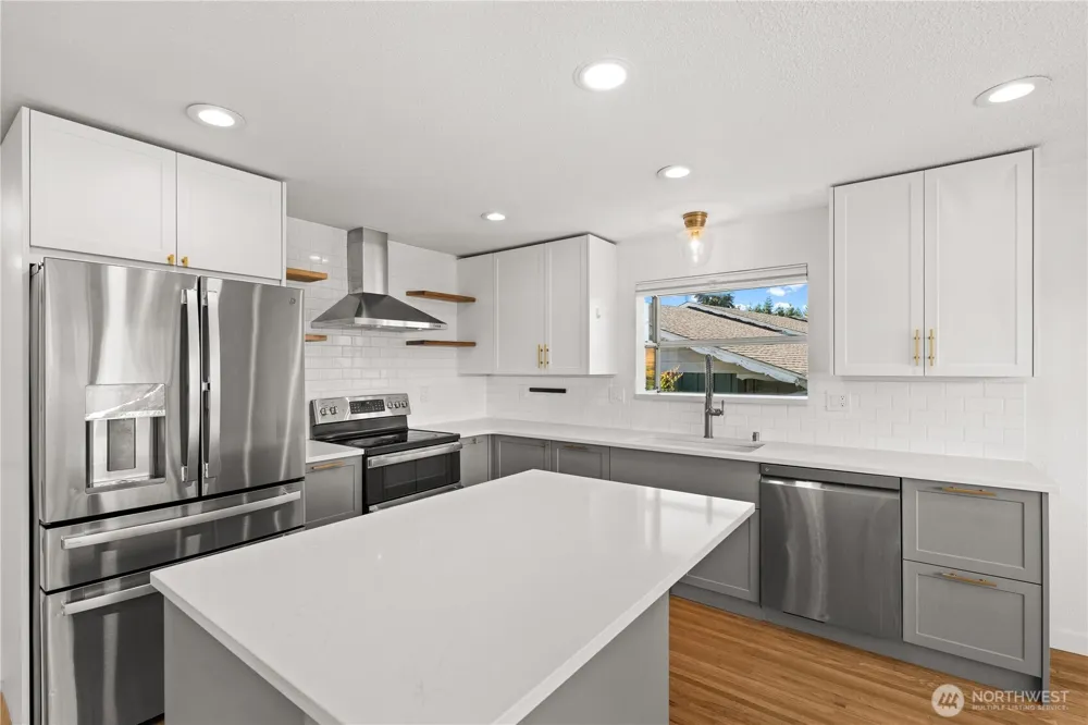 4019 Robin Road W University Place, WA 98466