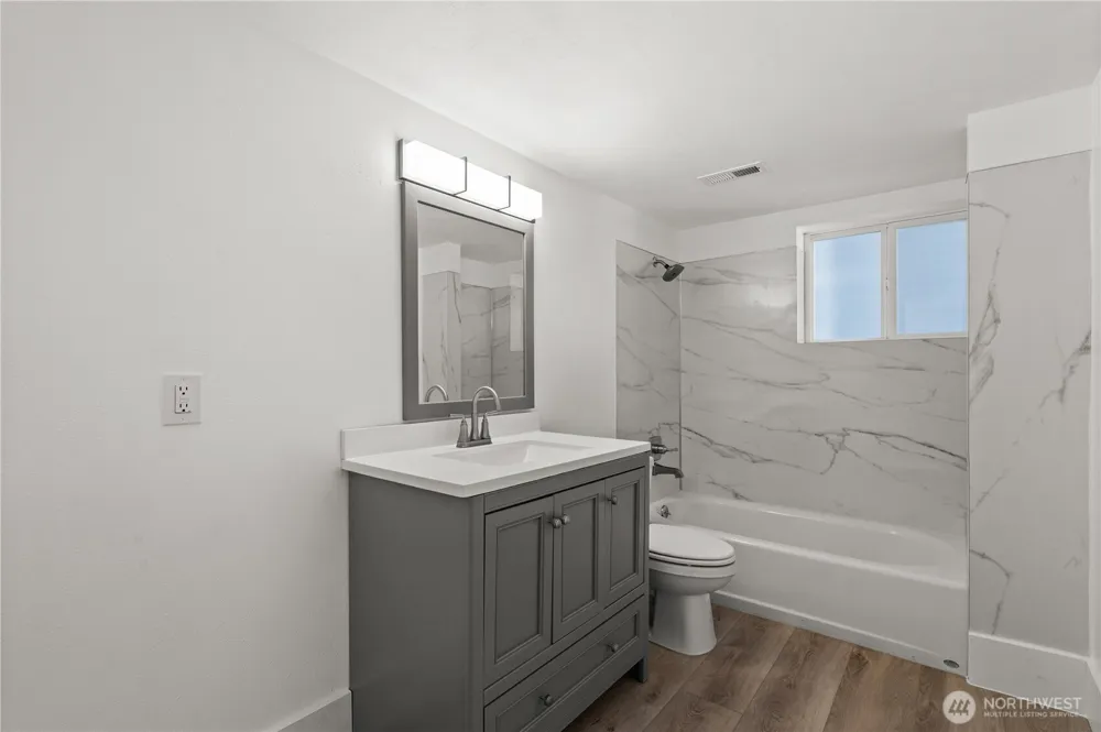 4019 Robin Road W University Place, WA 98466