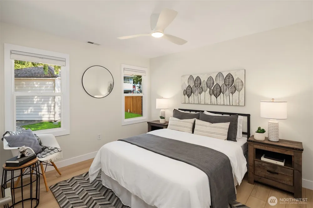 11056 Goodwin Way NE Seattle, WA 98125