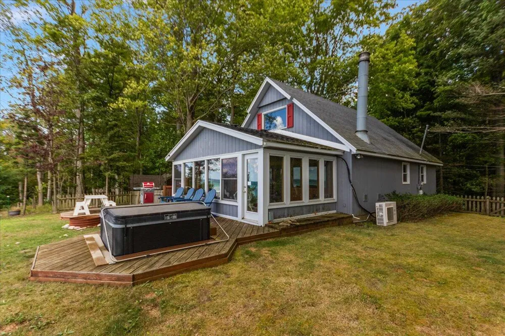 997 Lake Lane Casco Township, MI 49090