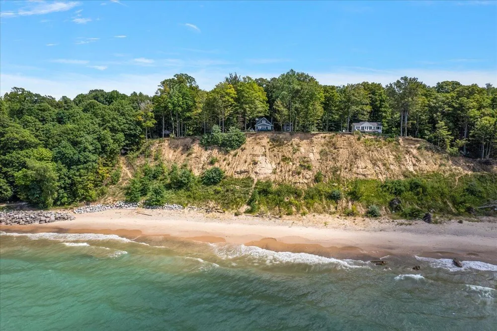 997 Lake Lane Casco Township, MI 49090
