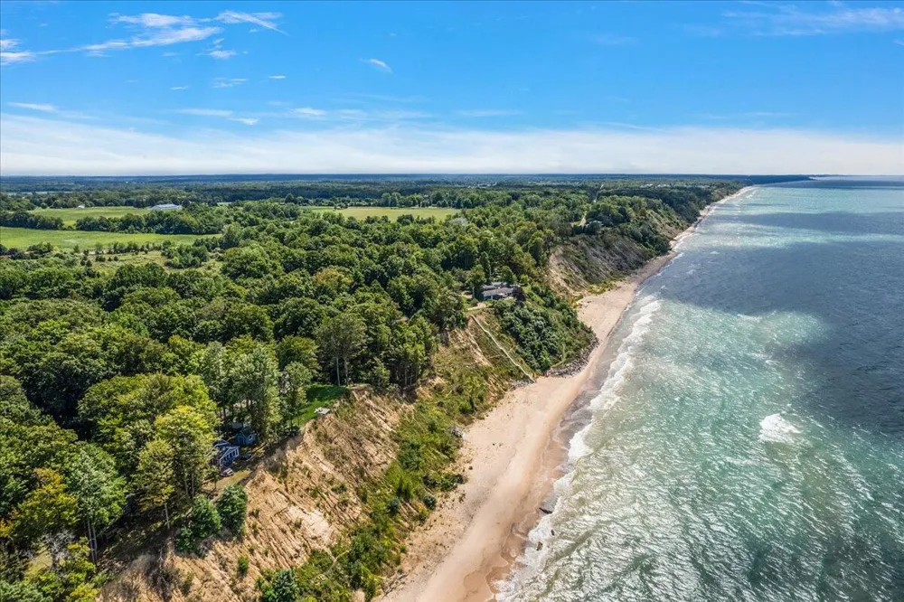 997 Lake Lane Casco Township, MI 49090
