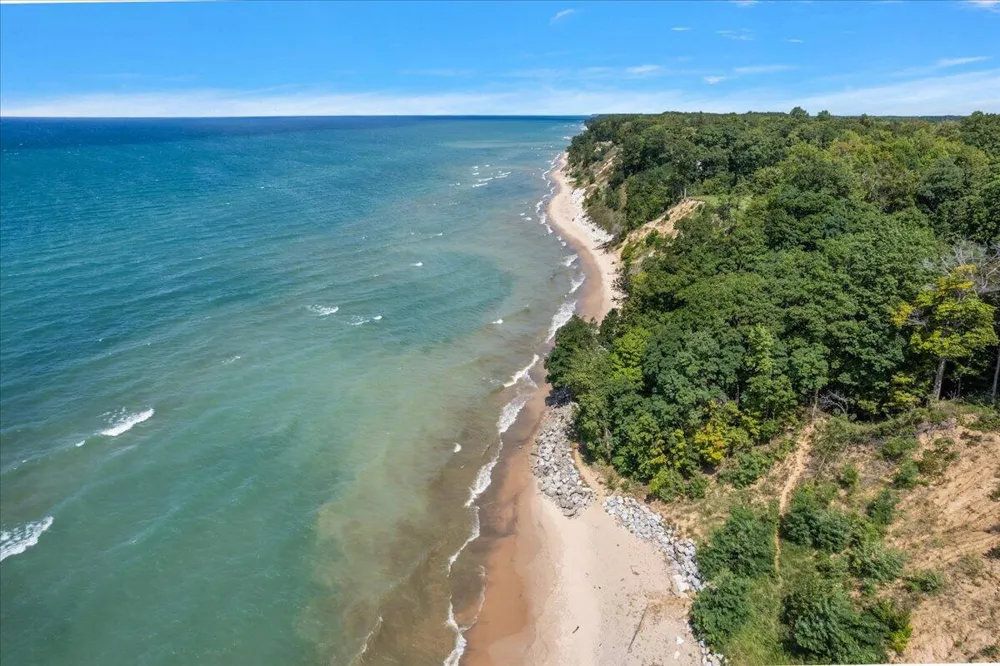 997 Lake Lane Casco Township, MI 49090