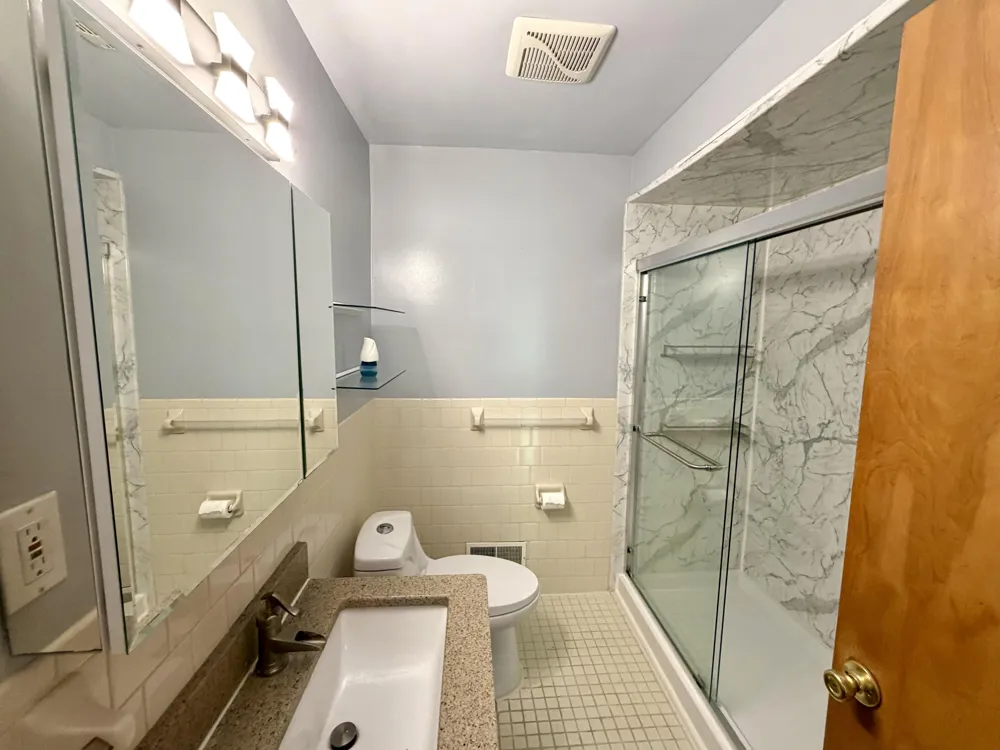 9062 Woodring Street Livonia City, MI 48150