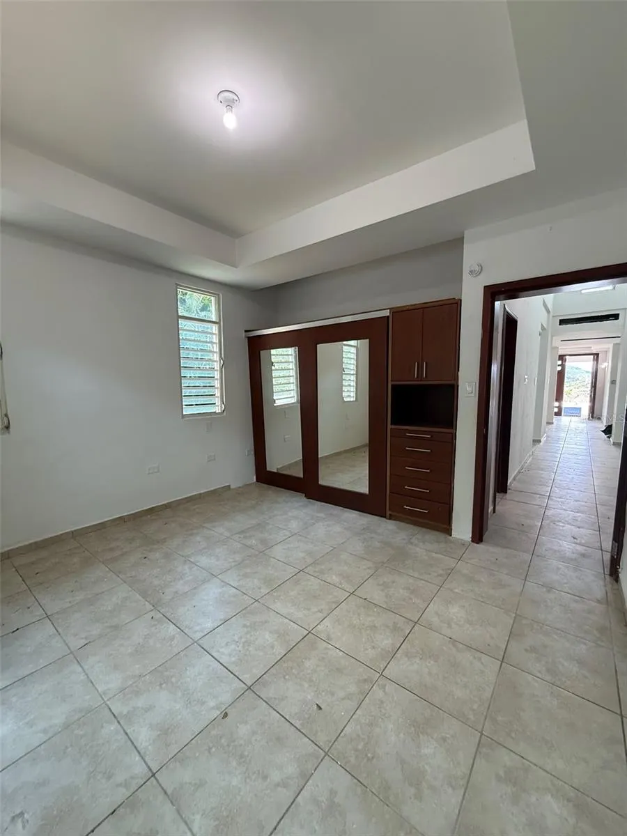 796 BAIROA Caguas, PR 00725