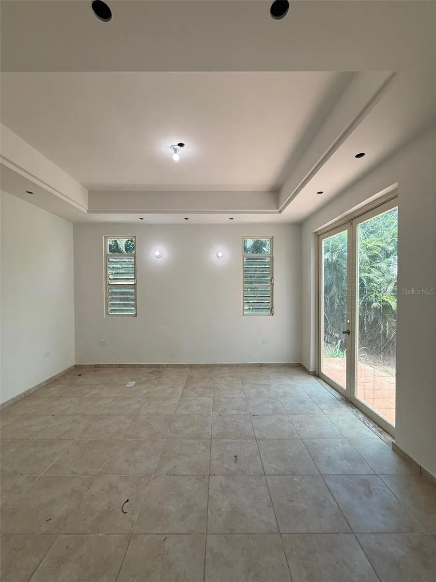 796 BAIROA Caguas, PR 00725