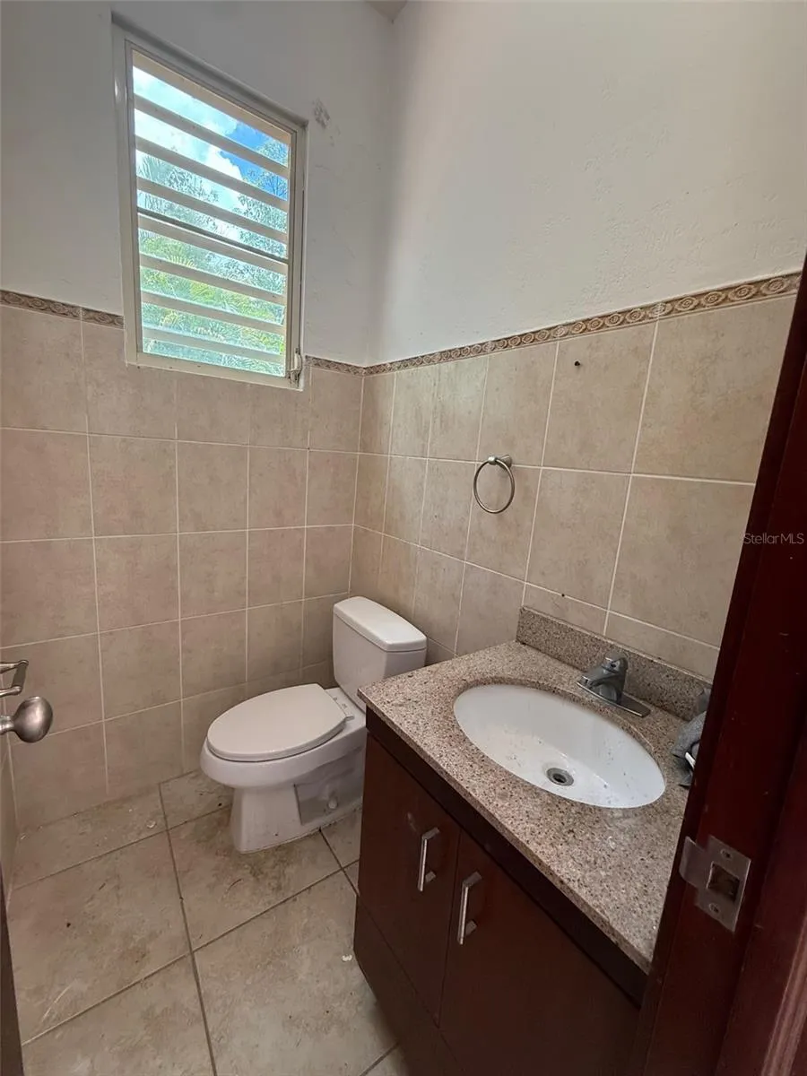 796 BAIROA Caguas, PR 00725