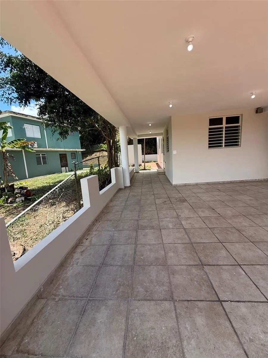 796 BAIROA Caguas, PR 00725