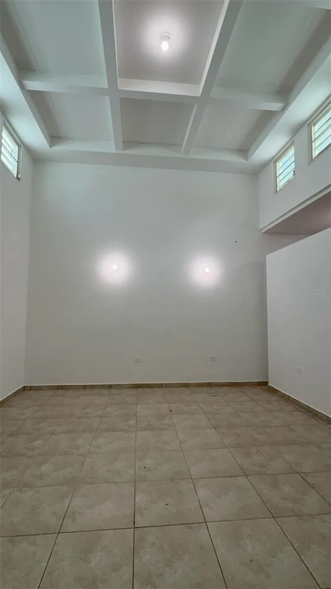 796 BAIROA Caguas, PR 00725