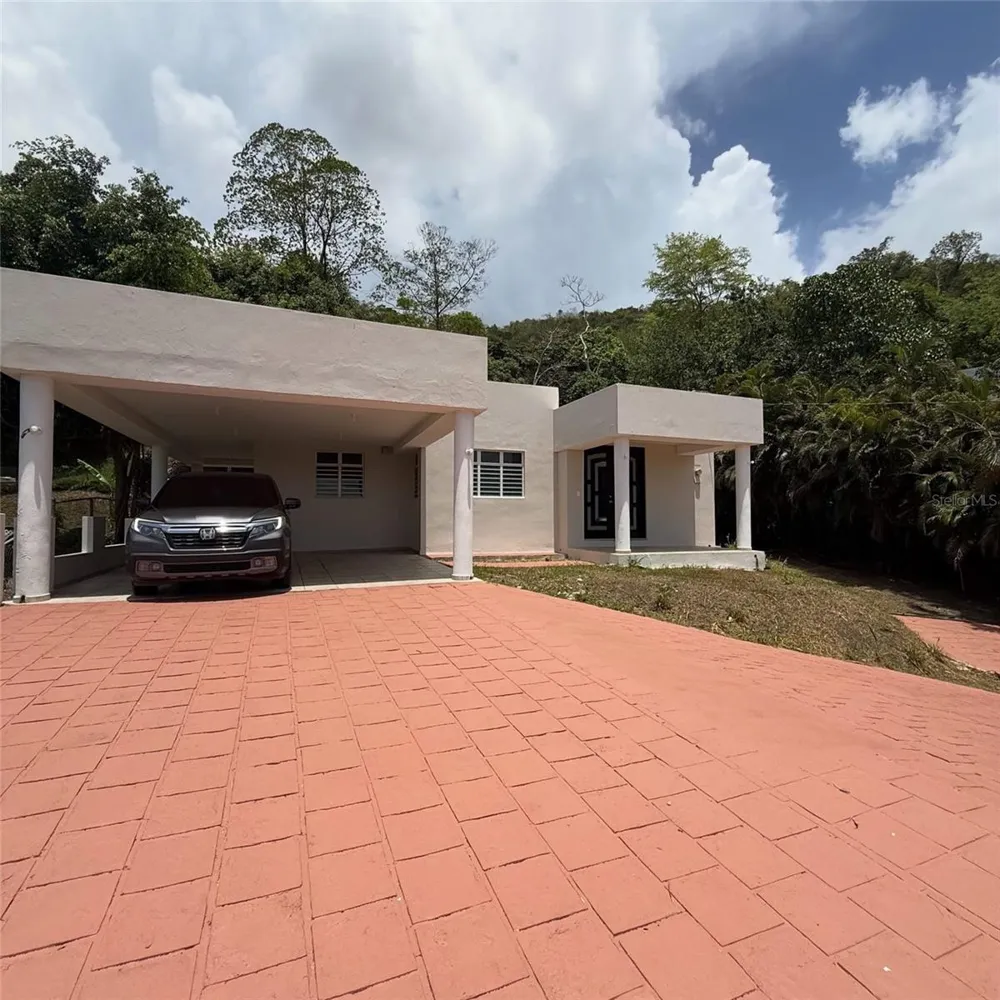 796 BAIROA Caguas, PR 00725