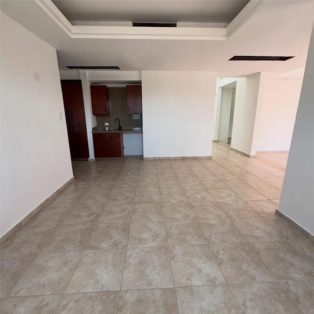 796 BAIROA Caguas, PR 00725