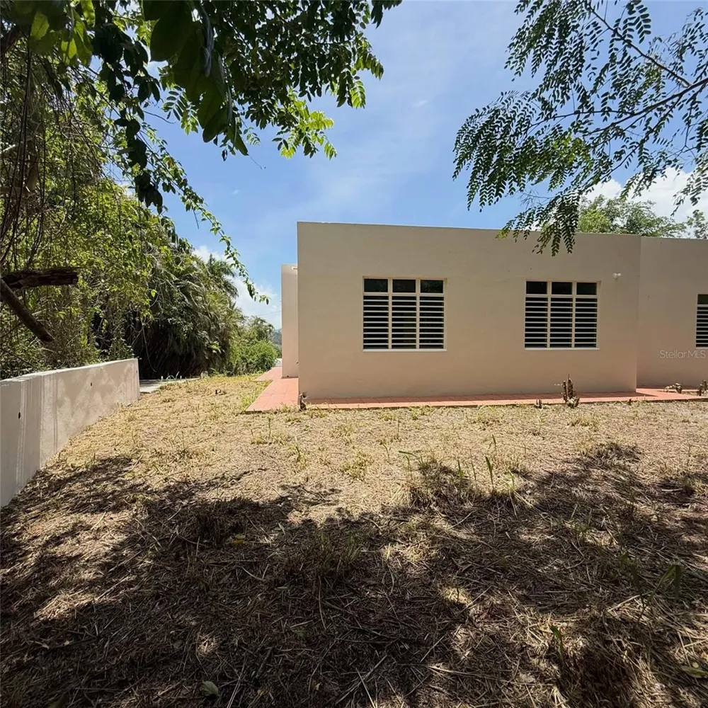 796 BAIROA Caguas, PR 00725