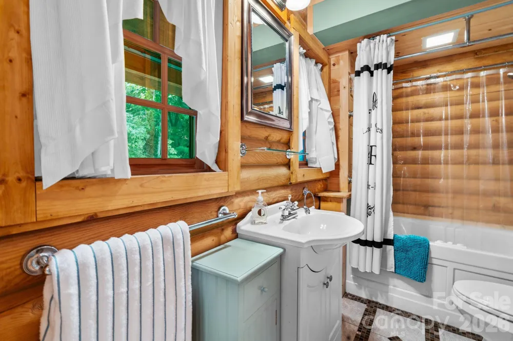 162 Springtime Lane West Jefferson, NC 28694