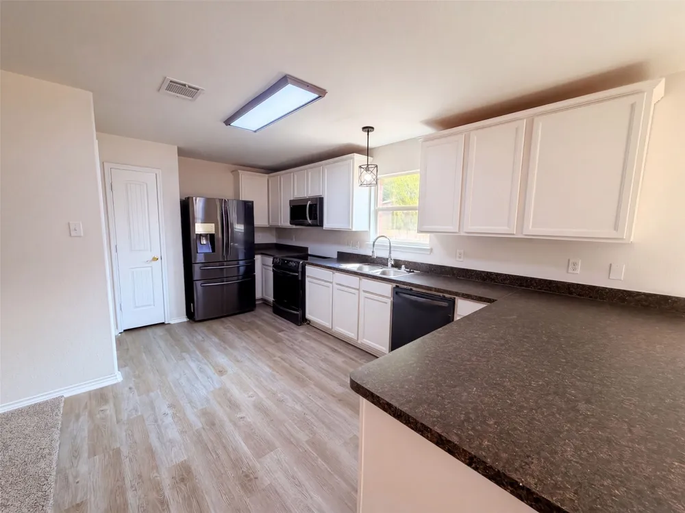 2011 Allyson Drive Heartland, TX 75126