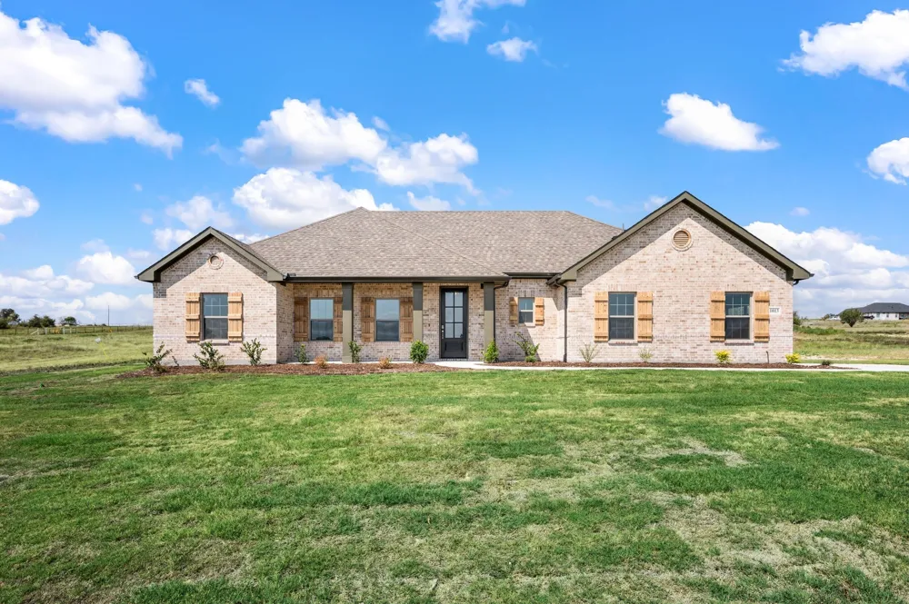 1013 Gatlin Court Springtown, TX 76082