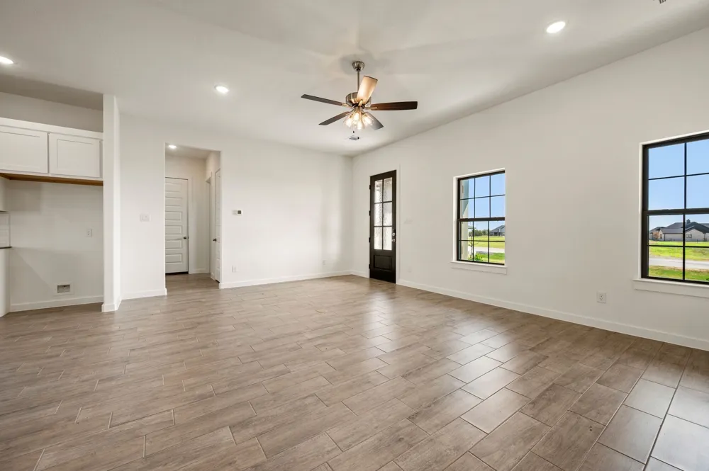 1013 Gatlin Court Springtown, TX 76082
