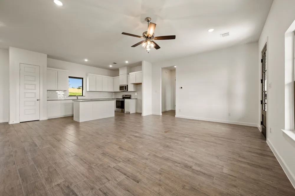 1013 Gatlin Court Springtown, TX 76082