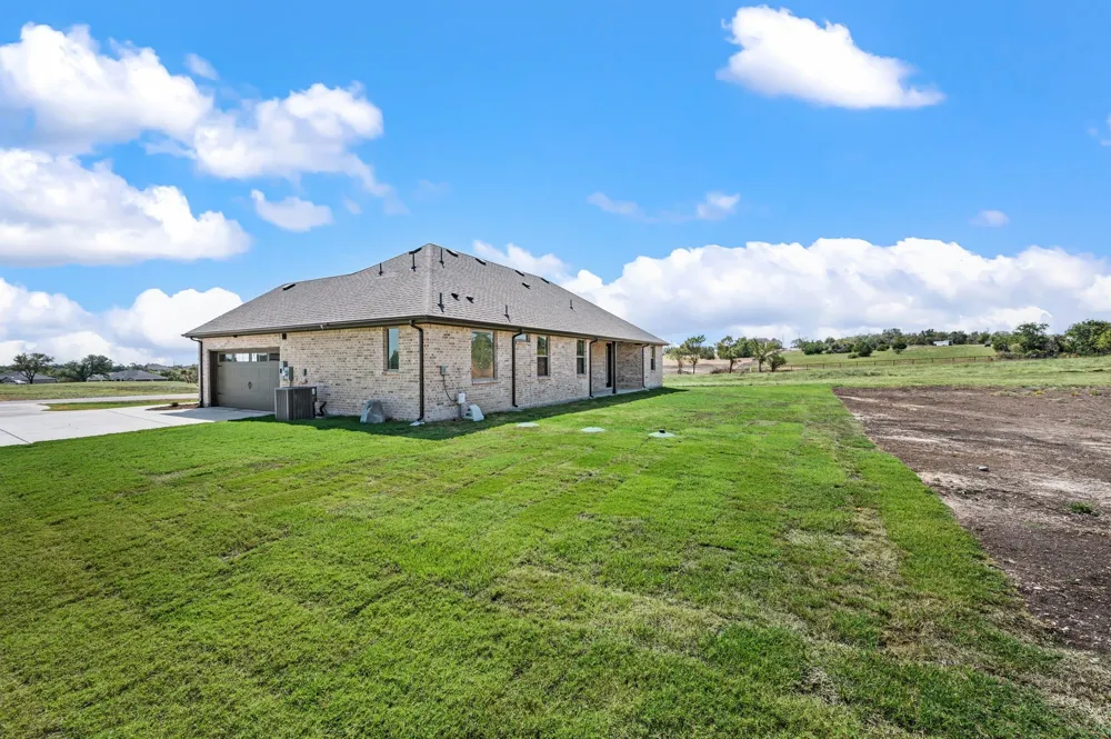 1013 Gatlin Court Springtown, TX 76082