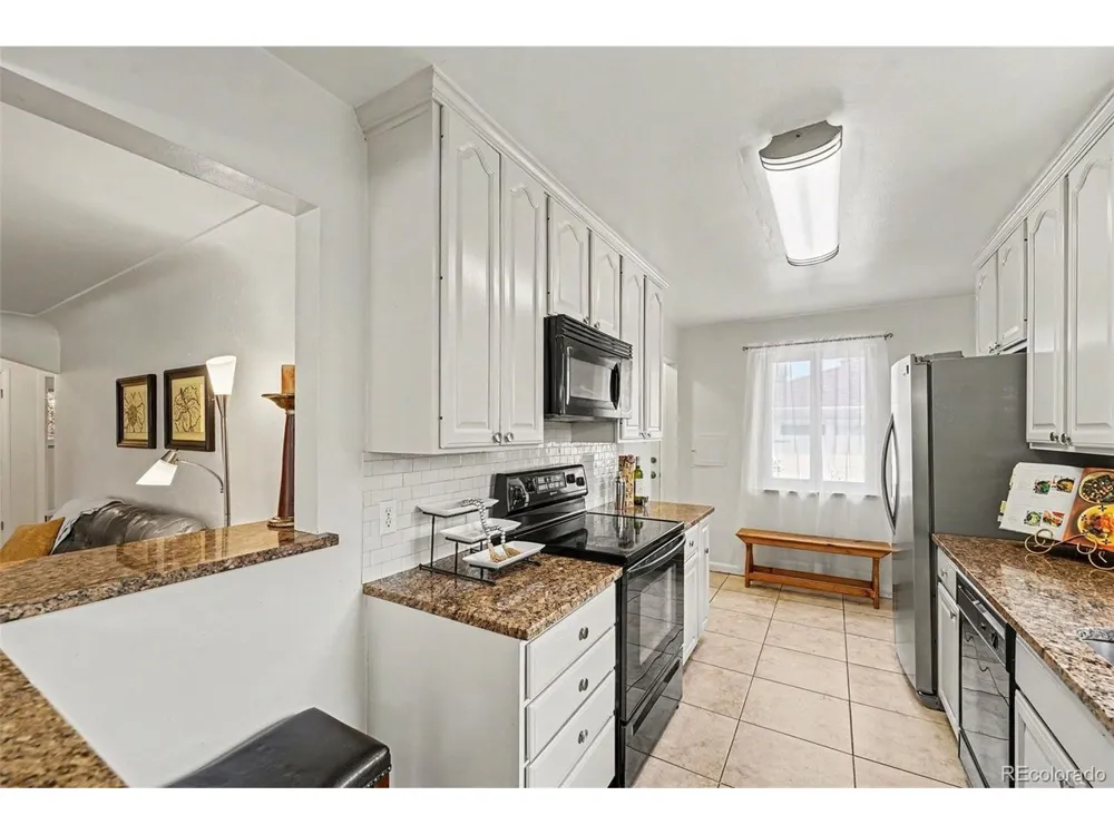 2370 Kingston Street Aurora, CO 80010