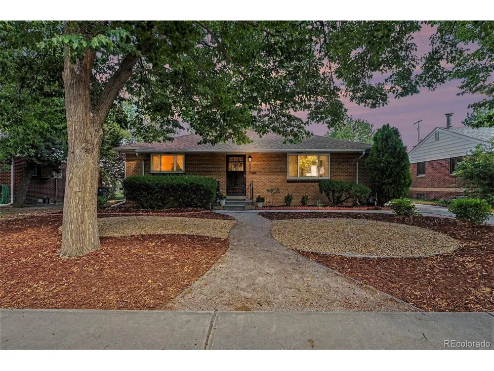 2370 Kingston Street Aurora, CO 80010