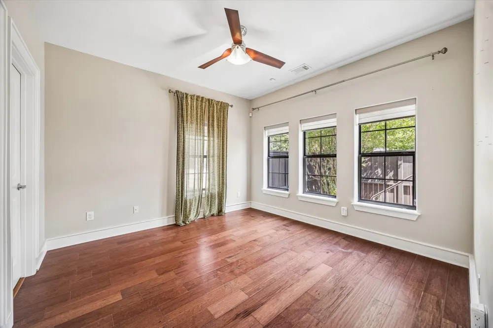 5803 Kiam Street Houston, TX 77007