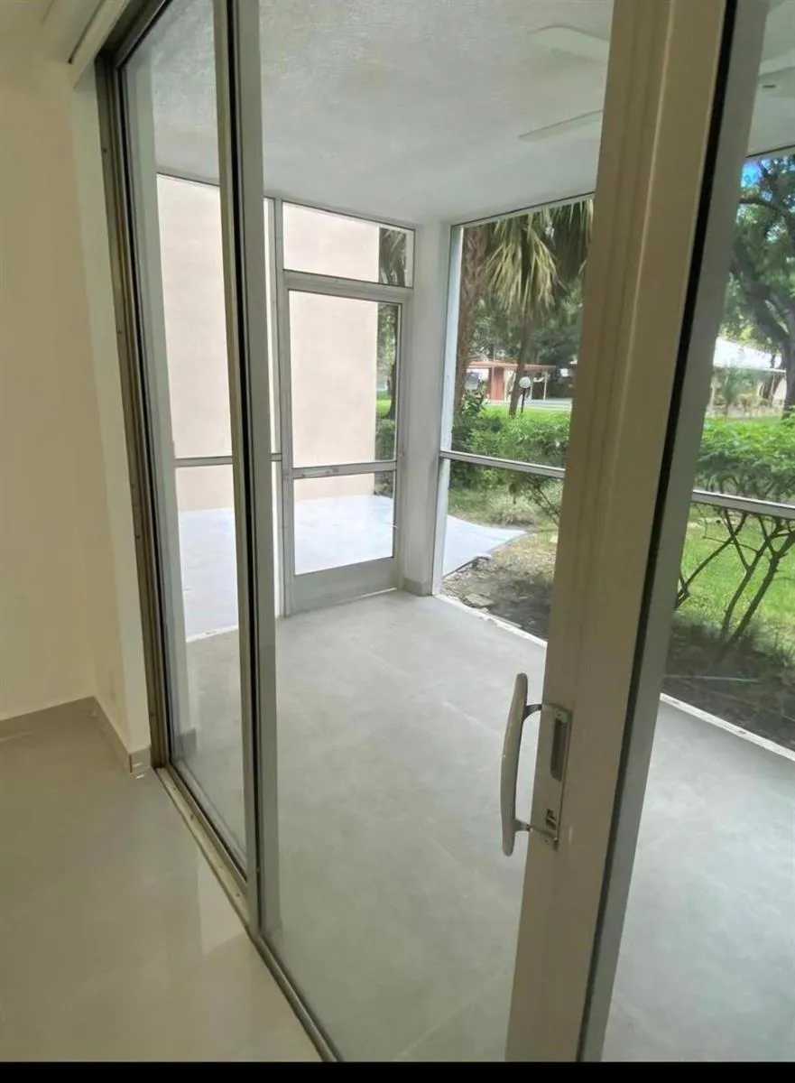 2600 NW 49TH AVENUE #112 Lauderdale Lakes, FL 33313