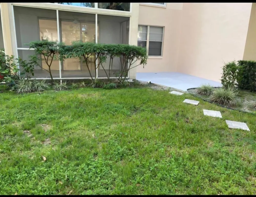 2600 NW 49TH AVENUE #112 Lauderdale Lakes, FL 33313