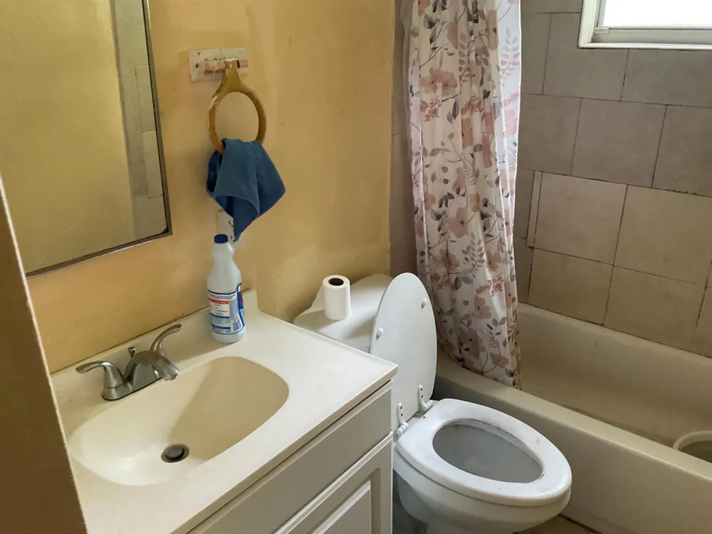 211 NE 27TH AVENUE Boynton Beach, FL 33435