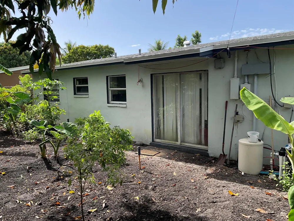 211 NE 27TH AVENUE Boynton Beach, FL 33435