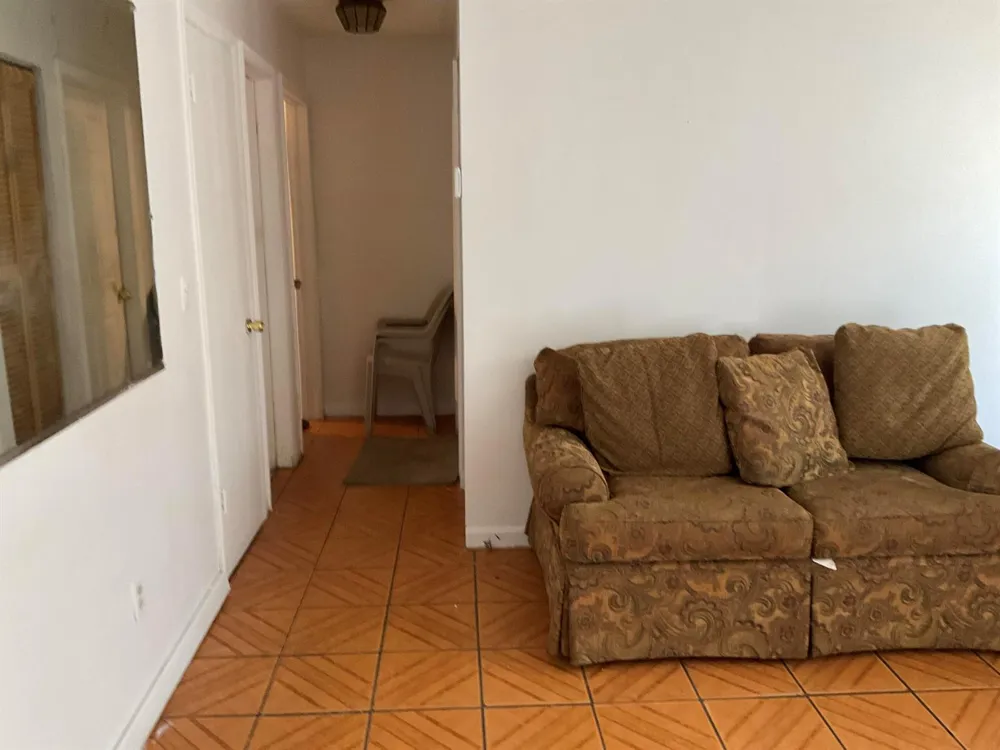 211 NE 27TH AVENUE Boynton Beach, FL 33435