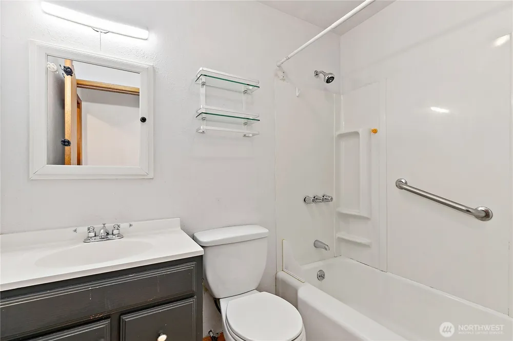 4813 S Oakes Street Tacoma, WA 98409