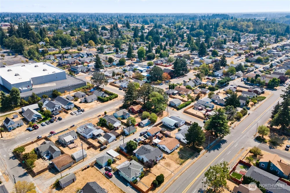 4813 S Oakes Street Tacoma, WA 98409