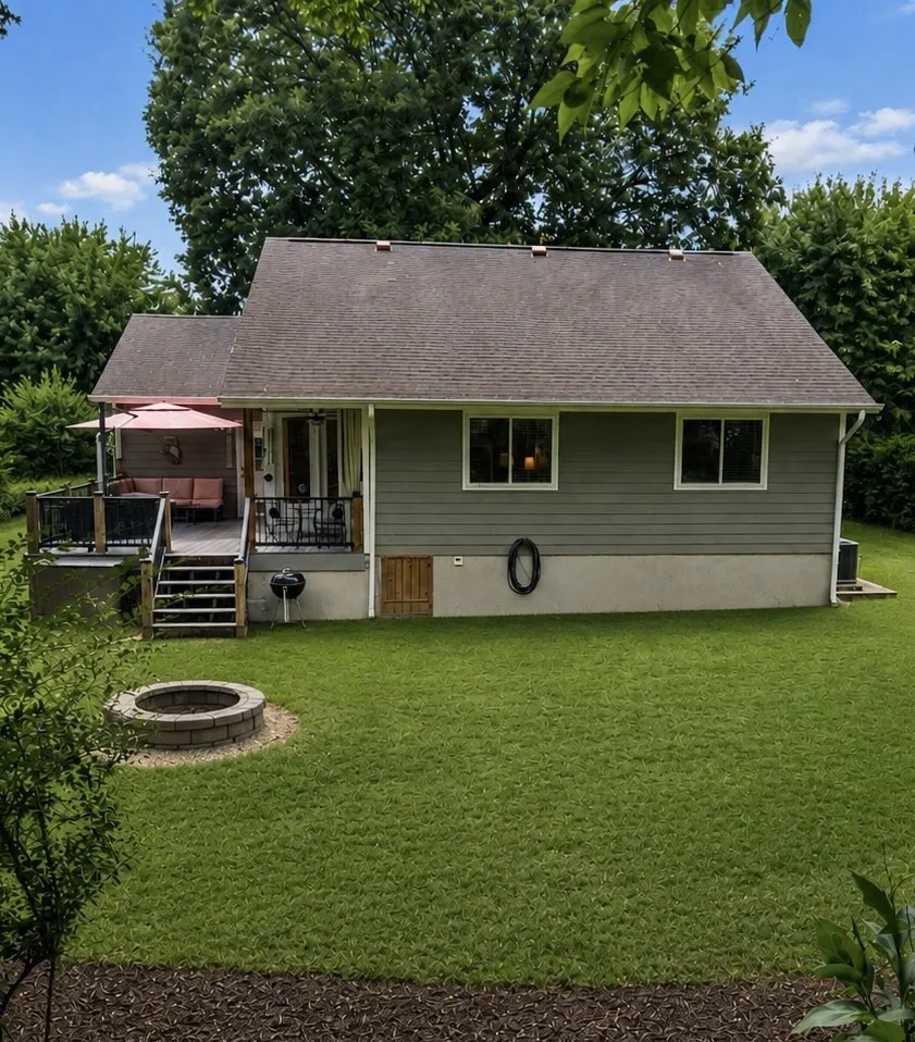 121 Agee Cir E Hendersonville, TN 37075