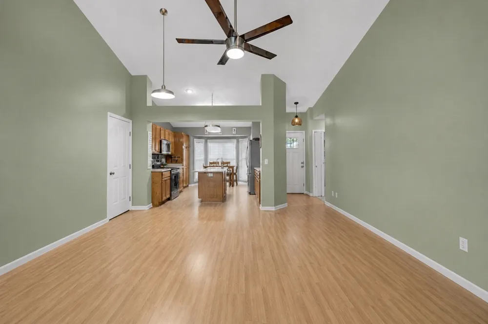 121 Agee Cir E Hendersonville, TN 37075