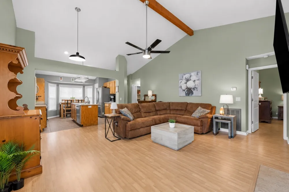 121 Agee Cir E Hendersonville, TN 37075