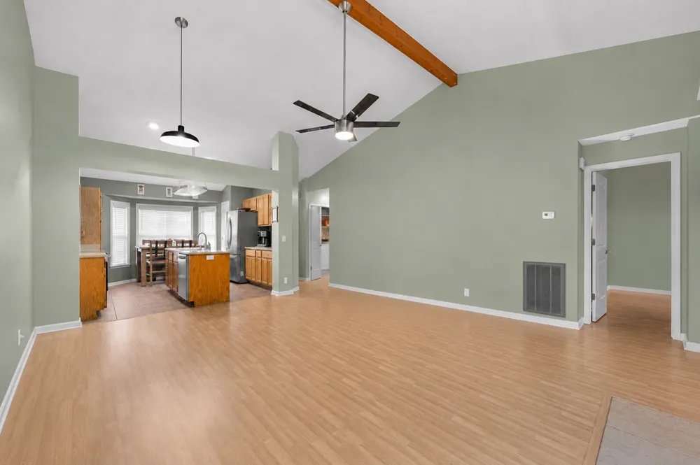 121 Agee Cir E Hendersonville, TN 37075