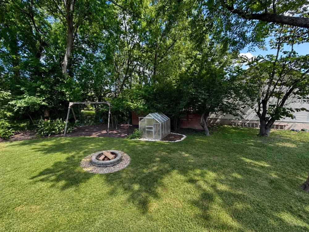 121 Agee Cir E Hendersonville, TN 37075
