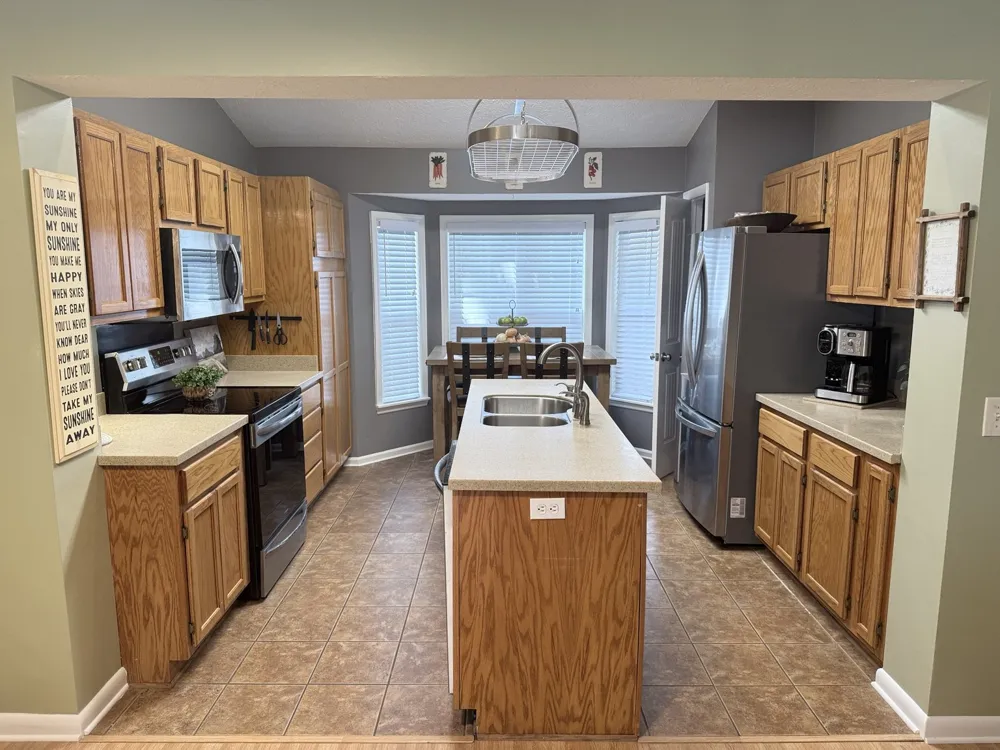 121 Agee Cir E Hendersonville, TN 37075